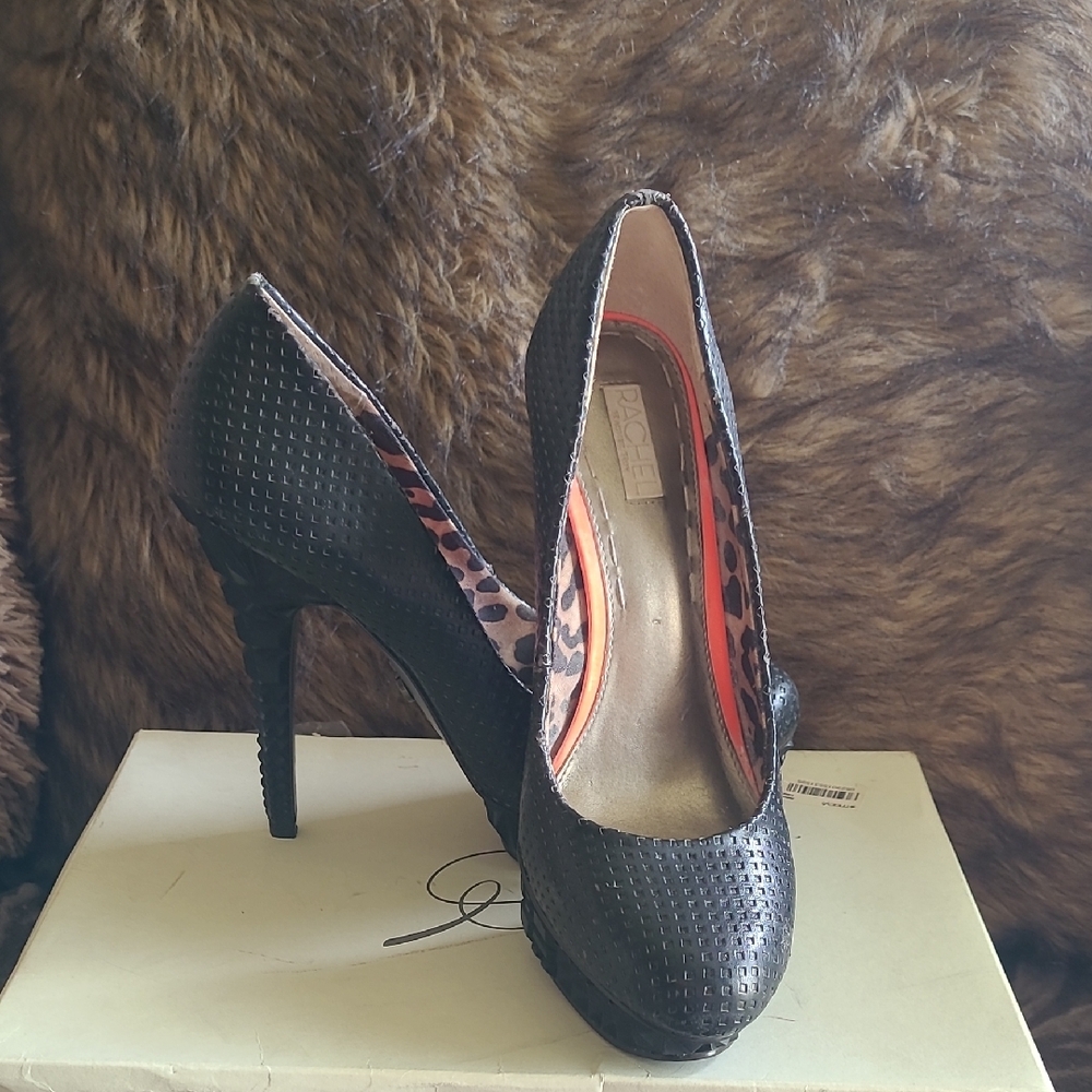 Rachel Roy Black Textured Women's Heels. Size 7½